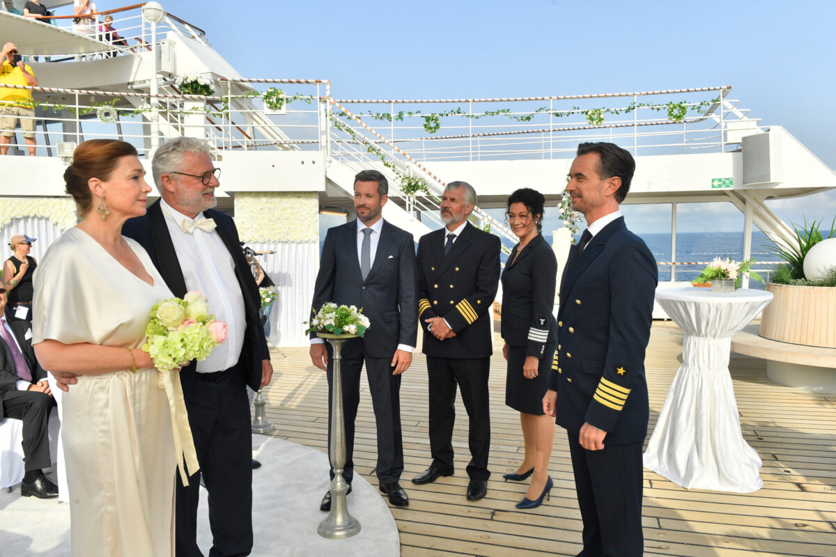 Kreuzfahrt ins Glück Hochzeitsreise nach Korsika FilmRezensionen.de