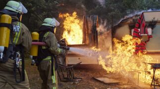 Feuerwehrfrauen - Heim gesucht TV Fernsehen Das Erste ARD Streamen online Mediathek Video on Demand DVD kaufen