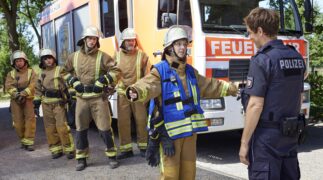 Feuerwehrfrauen - Phönix aus der Asche Tv Fernsehen Das Erste ARD Streamen online Mediathek Video on Demand DVD kaufen