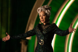 Michelle Yeoh als Madame Akaber in WICKED